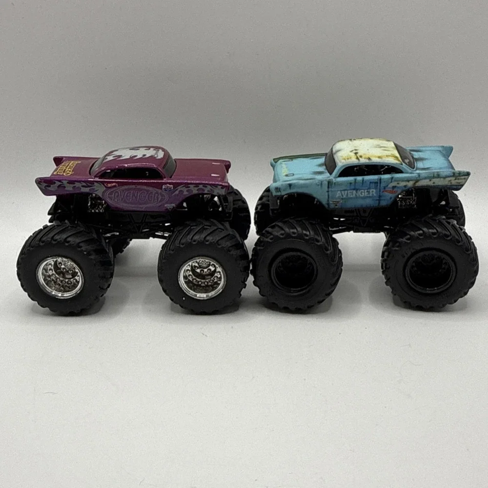 Hot Wheels Monster Jam Trucks Avenger Lot Off-Road 1/64 Purple / Blue Chevy Rare
